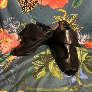 New BCBGirls Black Leather Wedges Size 8